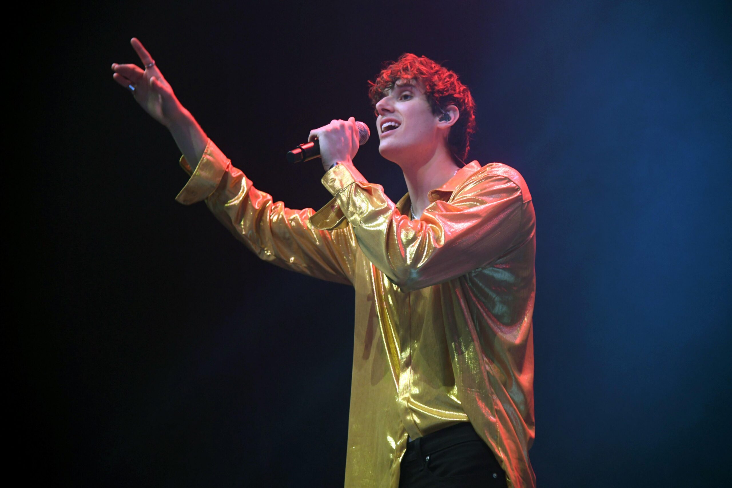 Podcast That Turned an Unknown Musician Viral